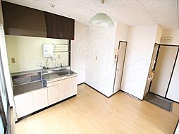 阪急京都本線 富田駅 徒歩4分の賃貸アパート 1階2DKのリビング/ダイニング