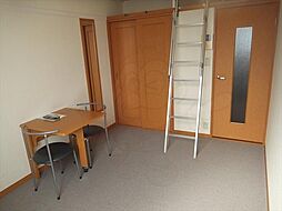 JR東海道・山陽本線 高槻駅 バス9分 南平台東下車 徒歩3分の賃貸アパート 1階1Kのリビング/ダイニング