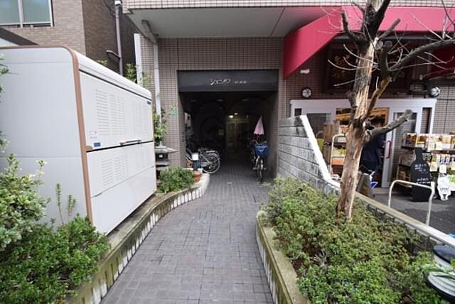 エントランス
