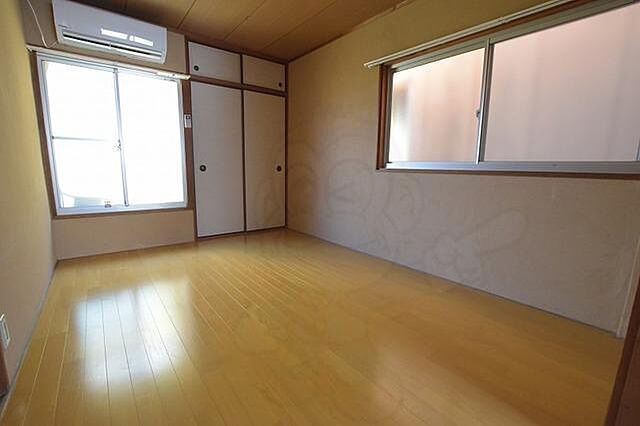 寝室