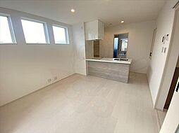 アヴァロン富田 208a 2階1LDKのリビング/ダイニング