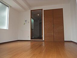 ヴェリッシモ芥川 201 2階1Kのリビング/ダイニング