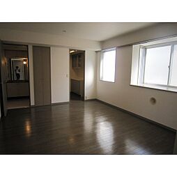 ラナイグレイス国立 206 2階2LDKのリビング/ダイニング