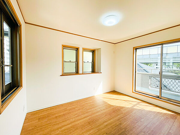 洋室を拡大表示