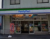 ファミリーマート新横浜店(251m)