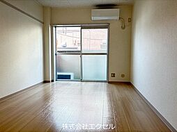 JR青梅線 牛浜駅 徒歩5分の賃貸アパート 1階ワンルームのリビング/ダイニング