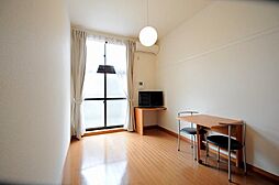 多摩都市モノレール 立川南駅 徒歩5分の賃貸アパート 2階1Kのリビング/ダイニング