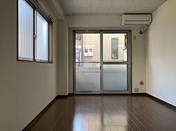 多摩都市モノレール 高幡不動駅 徒歩7分の賃貸マンション 1階ワンルームのリビング/ダイニング