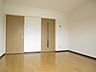 リビング/ダイニング：フローリング仕様のお部屋（同等タイプ別物件の写真です）