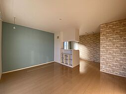 ブルー　トレソール 2階1LDKのリビング/ダイニング