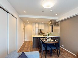 グランシティ天王洲アイル 2LDKのリビング/ダイニング