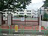 周辺：入新井第四小学校  390m