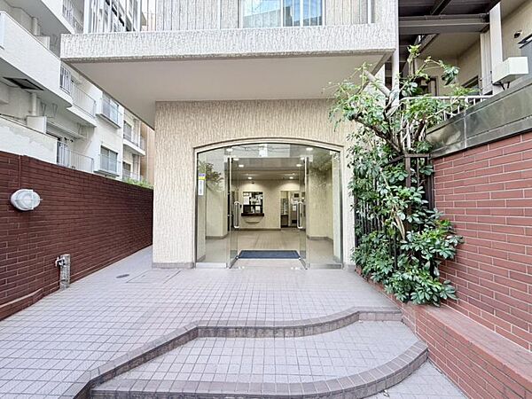 エントランスを拡大表示