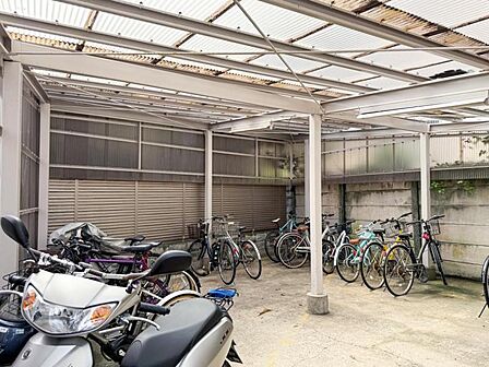 住人の方のみ利用できる駐輪場。