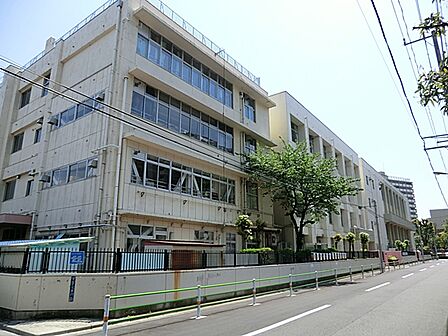 大田区立矢口中学校　980ｍ