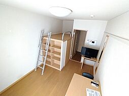 レオパレスメモラブルI 204 2階1Kのリビング/ダイニング