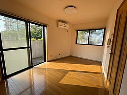 メゾンドシェティ 101 1階ワンルームのリビング/ダイニング