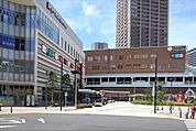 新川崎駅（320m）