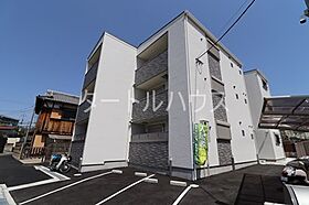 大阪府寝屋川市明和2丁目（賃貸アパート2LDK・3階・42.43㎡） その1