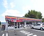 周辺：サークルＫ亀岡イトーピア店まで450m 店内にはカフェスペースも併設されています