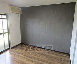 JR山陰本線 亀岡駅 3.6kmの賃貸アパート 3階1Kのリビング/ダイニング