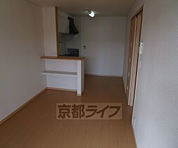 JR山陰本線 園部駅 3.2kmの賃貸アパート 2階2LDKのリビング/ダイニング