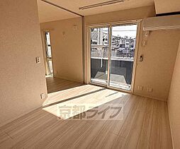 JR山陰本線 亀岡駅 徒歩3分の賃貸アパート 1階2LDKのリビング/ダイニング