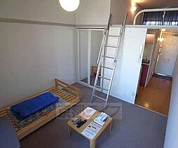 レオパレスＲＯＹＡＬＣＯＵＲＴ 109 1階1Kのリビング/ダイニング