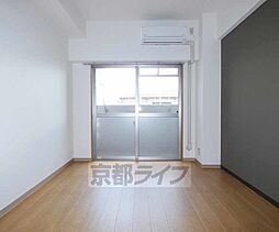 近鉄京都線 伏見駅 徒歩12分の賃貸マンション 1階1Kのリビング/ダイニング