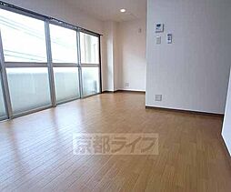 京阪本線 龍谷大前深草駅 徒歩17分の賃貸マンション 4階1LDKのリビング/ダイニング