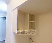 洗濯機置場上部の収納です。