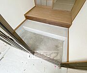 広い玄関です。
