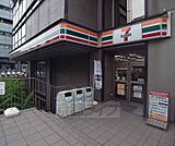 セブンイレブン京都リサ－チパ－ク店まで103m 多数の企業様が入られている建物です。是非ご利用下さい。