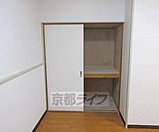 奥行きのある収納です