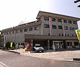 上京警察署まで1004m 街の安全を守ってくれる警察署。