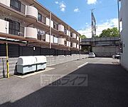 敷地内ゴミ置き場あります。