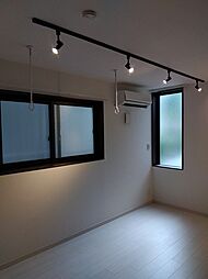 ユニバーサルシティ 302 3階1Kのリビング/ダイニング