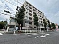 建物1階に交番...
