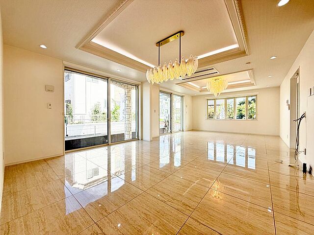 リビング/ダイニング 羽村市羽加美1丁目