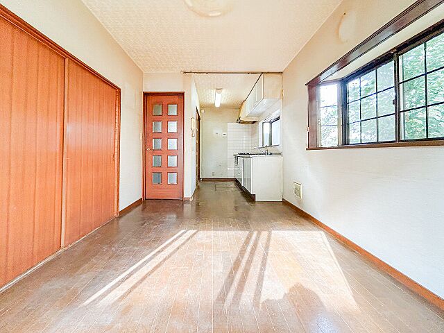 リビング/ダイニング 八王子市四谷町