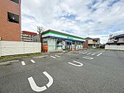 ファミリーマート青梅河辺町六丁目店まで約109m