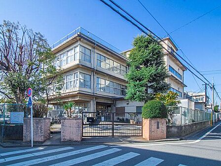 立川市立第四小学校まで約972m