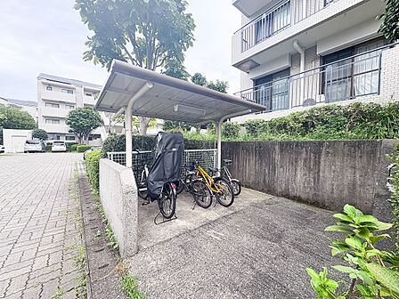 駐輪場のお写真です。