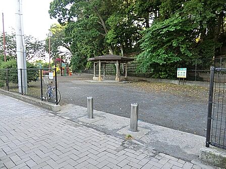 いなり橋児童遊園まで約267m