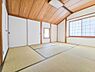 子供部屋：落ち着きのある和室は、畳の香りが心地よく、日常の疲れを癒す空間です。客間としてはもちろん、趣味やリラックススペースとしても活用でき、穏やかで安らぎの時間を楽しめる特別な場所です。