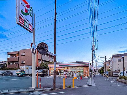 セブンイレブン世田谷成城8丁目店まで約312m