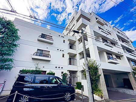 趣のあるたたずまい。重ねた月日が、味わい深い歴史を感じさせる外観部分です。2026/9/22撮影
