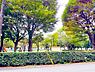 周辺：目の前に「昭島市立北文化公園」がございます。子育て世帯のお客様にもオススメなエリアです。2026/10/3撮影