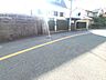 周辺：鴨子ヶ原3丁目バス停が目の前です。