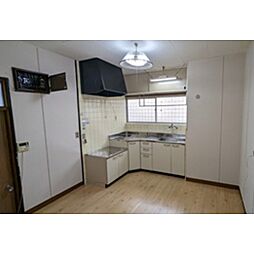 和歌山市三葛住宅 4DKのリビング/ダイニング